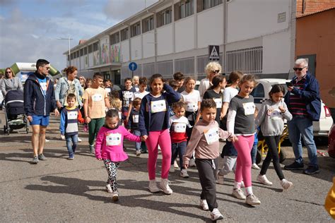 El CEIP Virgen Del Pilar Realiza Una Marcha Contra La Leucemia