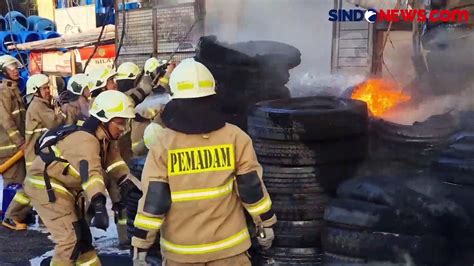 Lapak Kardus Dan Ban Mobil Di Pulo Gebang Ludes Dilalap Api 12 Unit