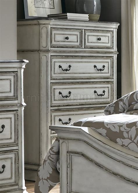 Magnolia Manor Bedroom 244 in Antique White by Liberty