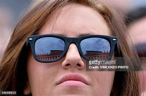 Roman Shades Window Photos And Premium High Res Pictures Getty Images