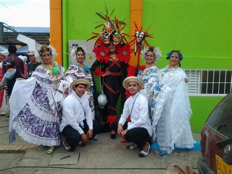 FOLKLORE DE PANAMA: Festival Folklorico en Bogota Colombia...