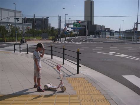 【小平市】道路で遊ぶと危ないよ！子供の交通事故が増えています。道路は子供の遊び場ではありません。 号外net 小平市