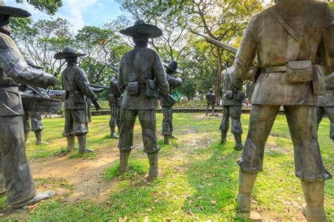 El Martirio Del Dr Las Estatuas Grandes Del Metal De Jose Rizal En