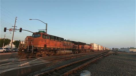 Ac44c4m Leads Short Bnsf Intermodal Youtube