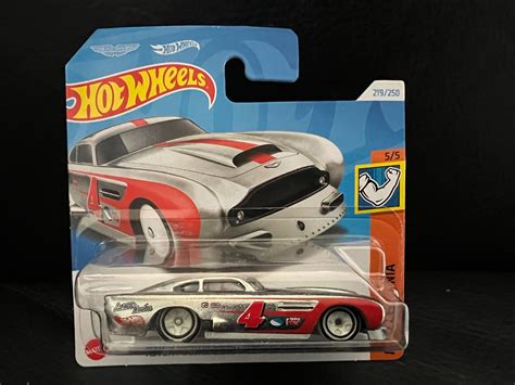 Se produkter som liknar Hot Wheels Aston Martin DB GT på Tradera