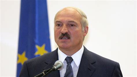 Présidentielle Au Bélarus Loukachenko Dénonce Une Tentative D