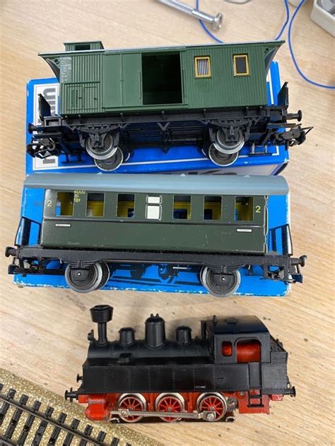 Märklin 3090 Tenderlok mit 2 Personenwagen Kaufen auf Ricardo