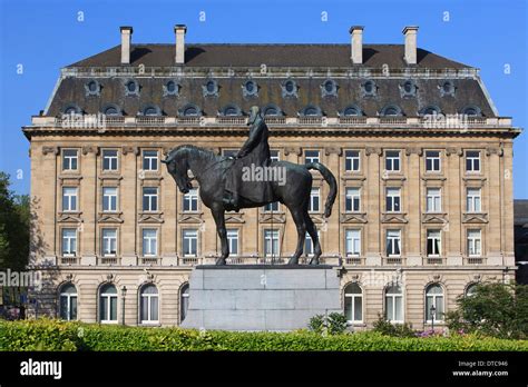 Statue King Leopold Ii Brussels Fotograf As E Im Genes De Alta