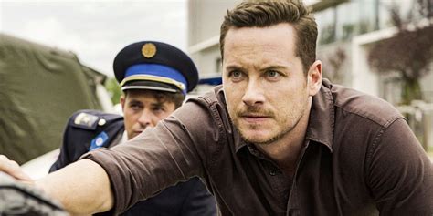 Chicago P D Vet Jesse Lee Soffer Compares Jay To His New FBI