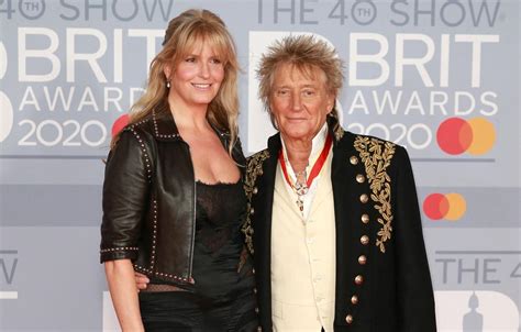 Rod Stewart S Wife Penny Lancaster Stuns In String Bikini Photos