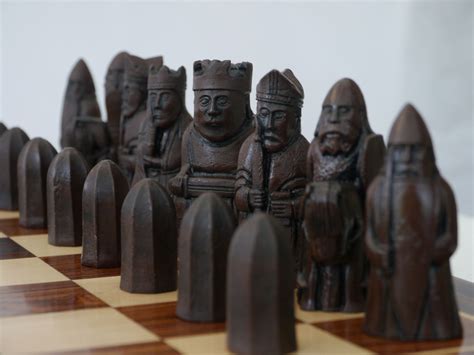 Berkeley Chess Isle Of Lewis Chess Set Ivory And Brown Chessbaron