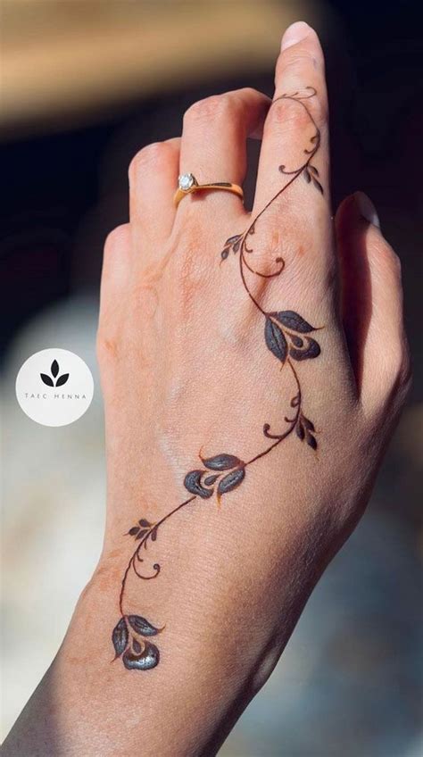 35 Beautiful Henna Design Ideas Simple Henna Leaves In 2023 Henna