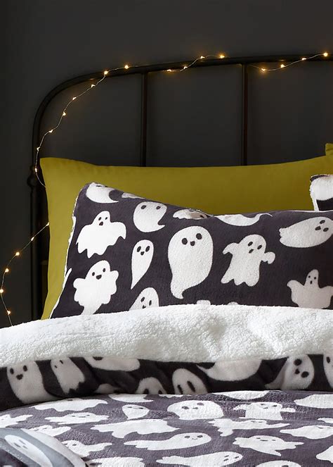 Bedlam Halloween Spooky Ghosts Duvet Cover Set Matalan