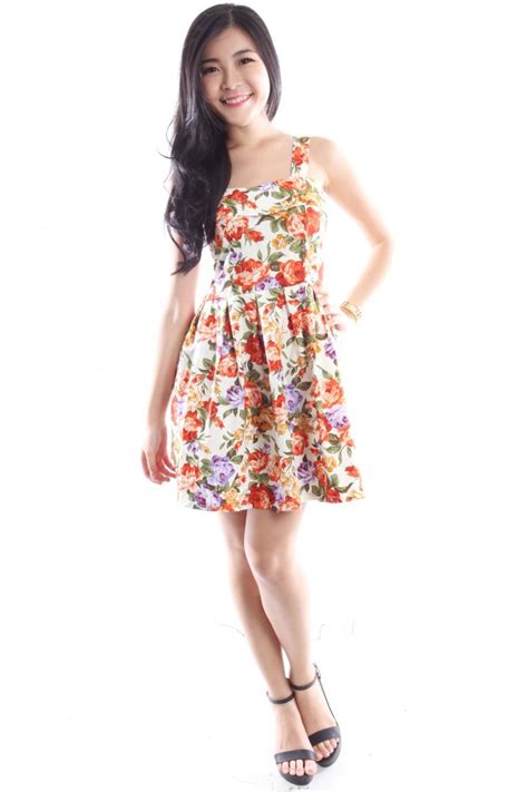 Floral Sweetheart Skater Dress The Label Junkie