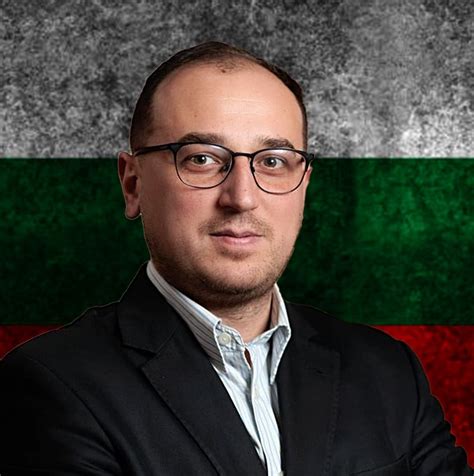 Мирослав Михайлов - икономист, общественик.