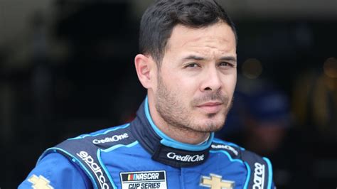 Kyle Larson back in NASCAR in No. 5 Hendrick car - ESPN