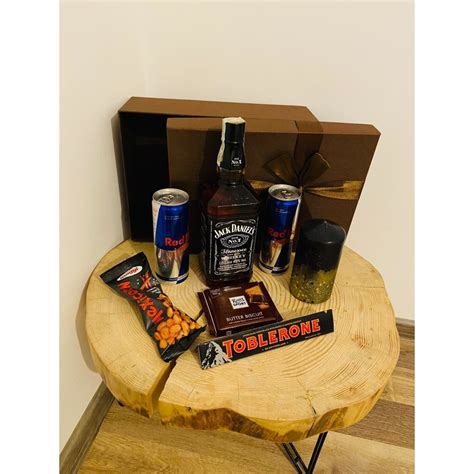 Pachet Cadou Paste Fericit Pentru El Cu Whiskey Jack Daniel S Red