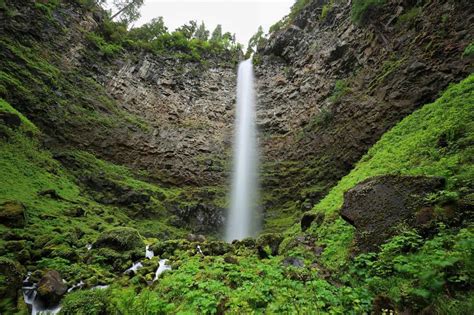 8 of the Most Beautiful Waterfall Hikes in Oregon