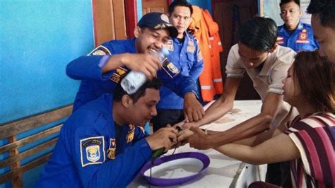 Dalam Sepekan Damkarmat Satpol PP Metro Tangani 2 Kasus Pelepasan