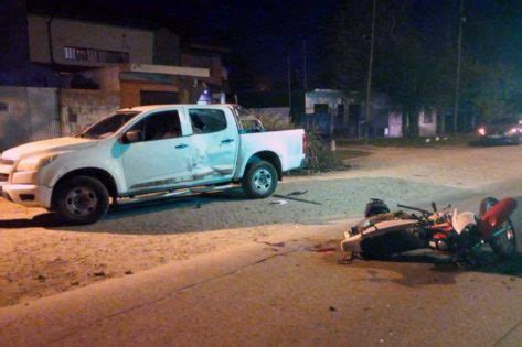 Un Motociclista En Estado Reservado Tras Un Choque Con Una Camioneta