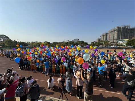 臺中市政府全球資訊網 市政新聞 中市長億國小20週年校慶 教育局與師生施放環保氣球慶生