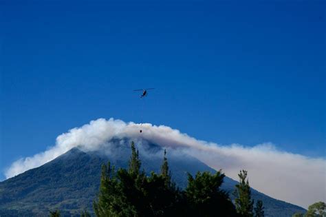 Acciones Urgentes Para Sofocar Las Llamas En El Volc N De Agua La Voz