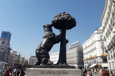 Las 40 réplicas exactas del oso y el madroño ya ocupan las calles de Madrid