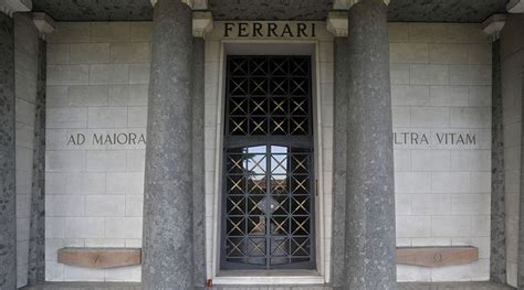 Weekend At Enzos Police Foil Plot To Ransom Ferrari Founders Remains