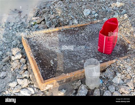 Herramientas Para Lavar Y Clasificar Las Piedras Preciosas Y Metales De