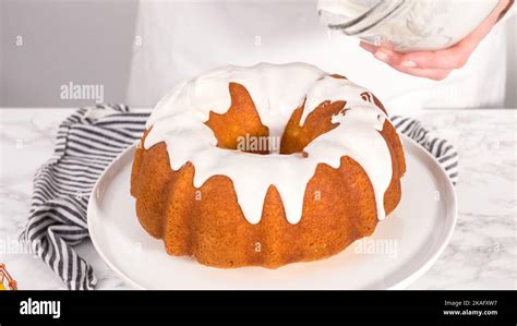 Lemon Bundt Cake Stock Photo Alamy