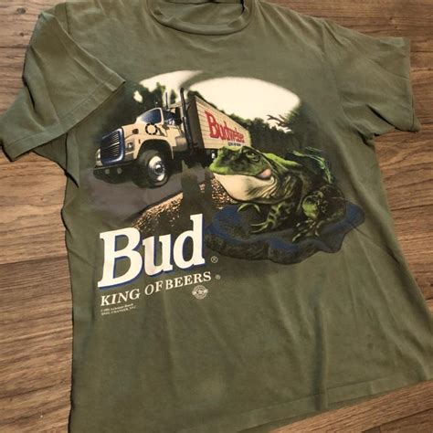 1995 Budweiser Frogs Shirt. Size XL, cut tag, hole... - Depop