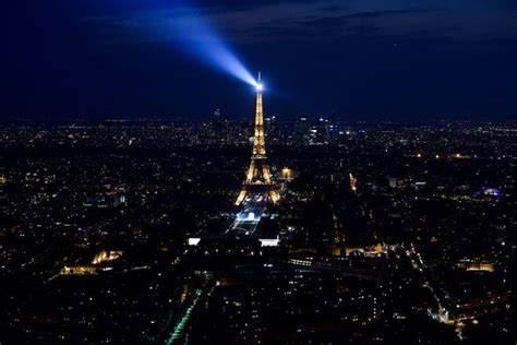 Eiffel Tower To Go Dark Earlier Ahead Of Winter Energy Shortages