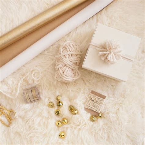 This Japanese Method of Gift Wrapping Will Take You 15 Seconds — No ...