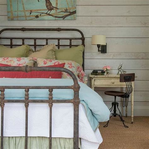 49 Decorating Ideas for Farmhouse-Style Bedrooms