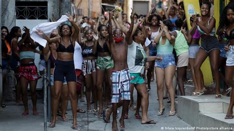 Operación Policial Deja Al Menos 25 Muertos En Favela De Río De Janeiro