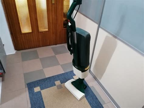 VORWERK USISAVAČ VK 121 KOBOLD BEZ ROT ČETKE