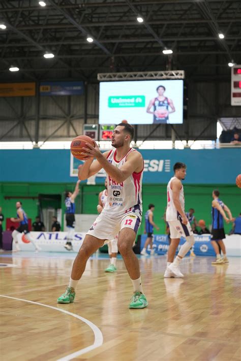 Pato Basquete Renova Contrato Nate Barnes E Gabriel Novaes Para O