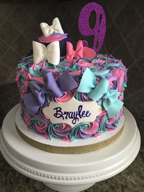 Bow Themed Chocolate Cake With Vanilla Buttercream Rosettes Sugar Bows