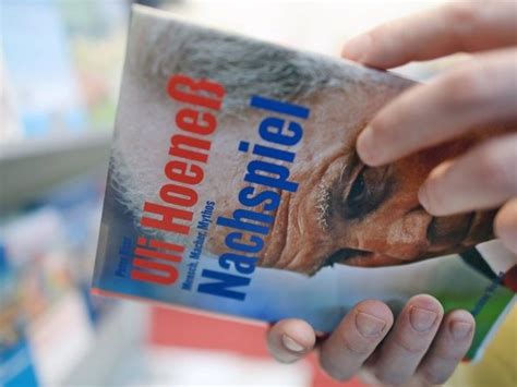 Neues Buch über FC Bayern Präsident Hoeness TagesWoche