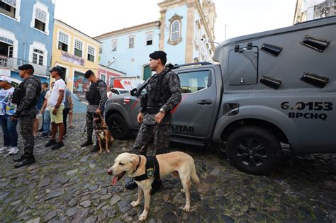 Portais De Abordagem Da Pol Cia Militar Refor Am Seguran A No Carnaval