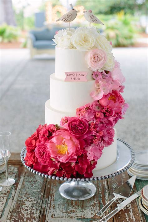 Fabulous Ombre Wedding Cakes Belle The Magazine Wedding Cake