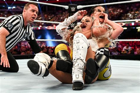Cageside Community Star Ratings: Liv Morgan vs. Shayna Baszler