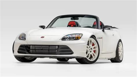 Honda S2000 powered by a 302 horsepower Civic Type R engine