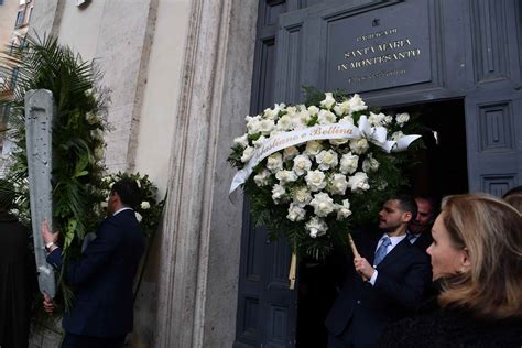 L Ultimo Saluto A Ira Von F Rstenberg Le Foto Di Pizzi Formiche Net