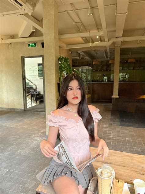 Nh N V T Hot Kh Ng K M Hieuthuhai Cu C S Ng Sang Ch Nh C C C Sao Vbiz Li N T C G I T N