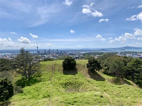 Visiting The Mount Eden Crater Climbing Maungawhau Mt Eden Summit