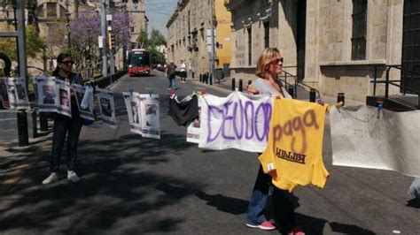 Instalan Tendedero De Deudores Alimentarios En La Plaza Liberaci N