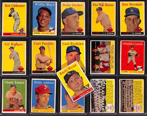 Lot Detail Lot Of Topps Baseball Cards W Roberto Clemente