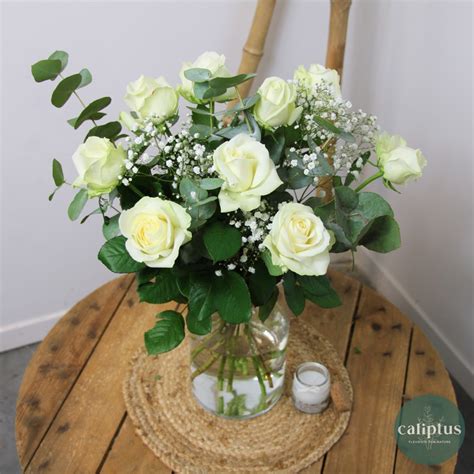 Livraison De Bouquet Rose Blanche Gypso Et Sa Bougie Offerte Domi