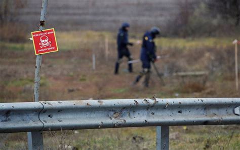 Увага міни Як війна перетворила Україну на велике мінне поле і що з